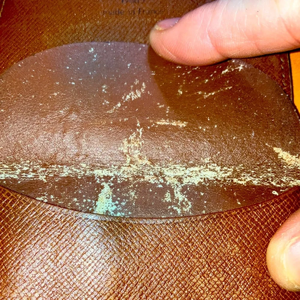 Louis Vuitton Brown and Gold Chain Wallet - Picture 6 of 11